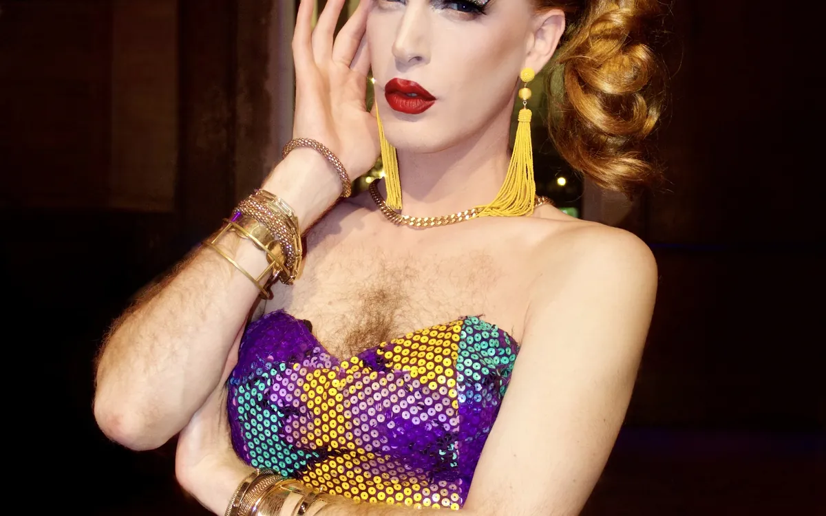 BINGO DRAG avec Catherine Pine O'Noir Le Hasard Ludique Paris