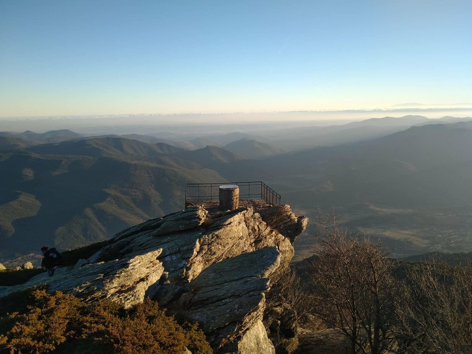 RANDONNEE DU SOMMET DU CAROUX Rosis Occitanie RANDONNEE DU SOMMET DU CAROUX Rosis Occitanie
