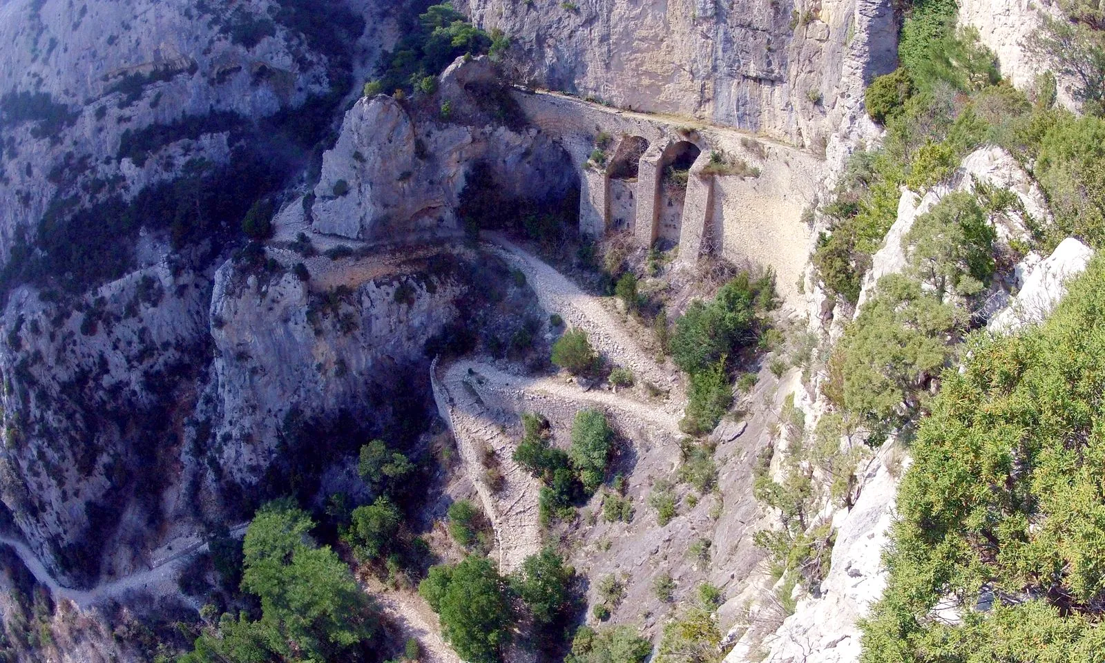 RANDONNEE DES FENESTRETTES Saint-Guilhem-le-Désert Occitanie