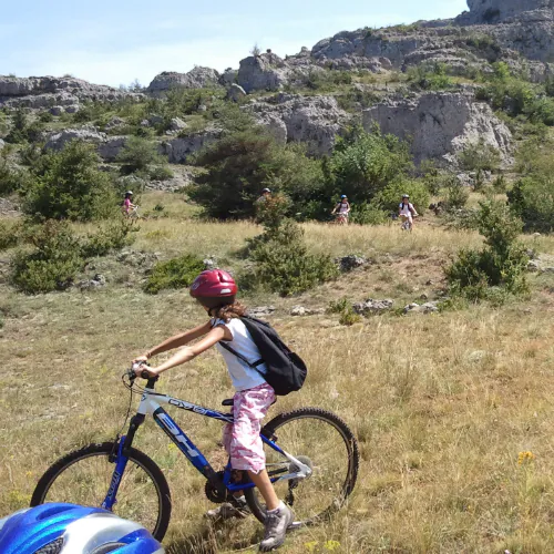 CIRCUIT LE TOUR DU LAC TEMPORAIRE ESPACE VTT-FFC LODÉVOIS ET LARZAC Le Caylar Occitanie