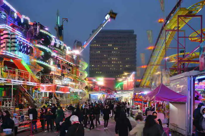 Foire d'hiver - Fête foraine Esplanade Charles De Gaulle Rennes