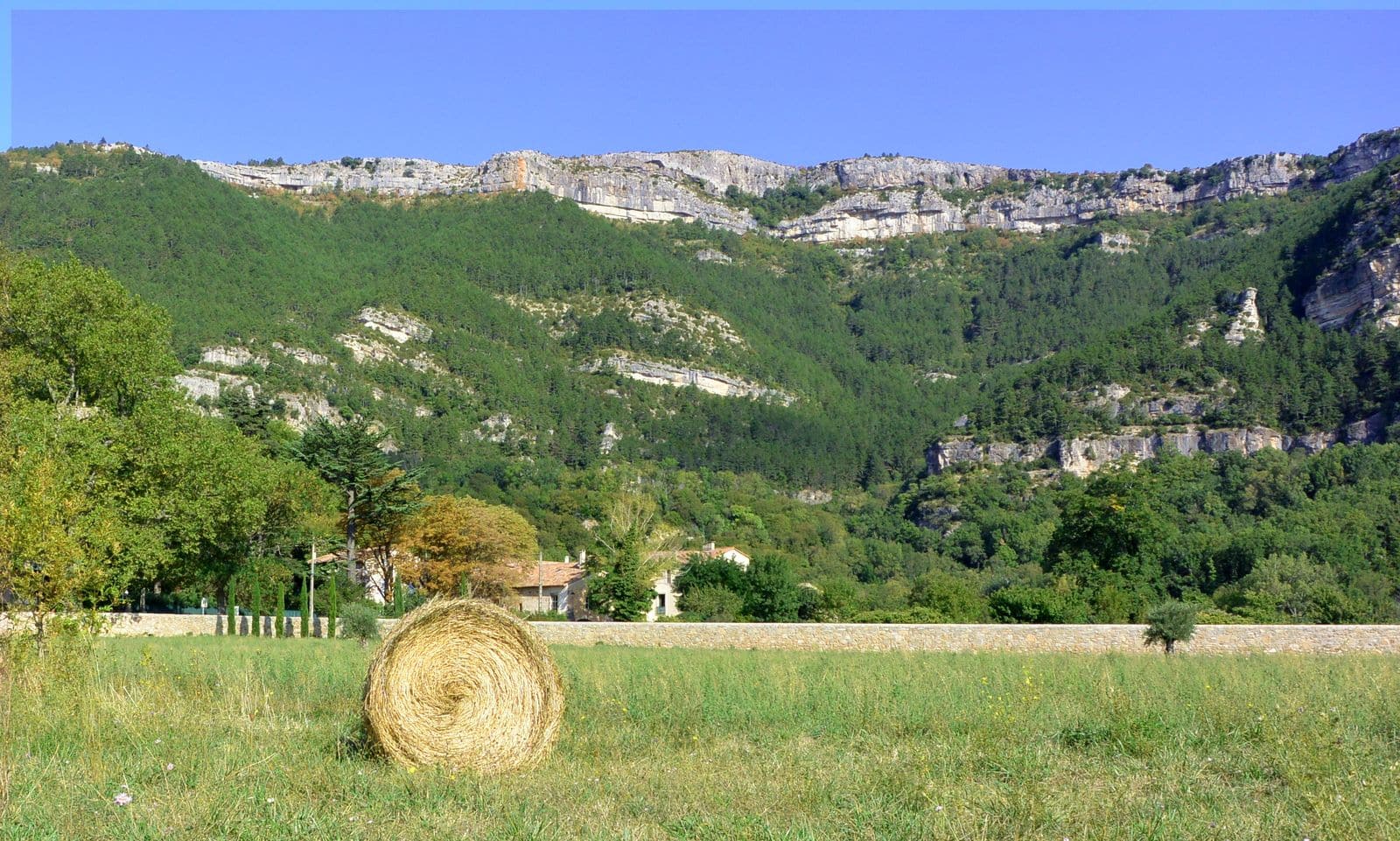 RANDONNÉE DU CIRQUE DU BOUT DU MONDE Saint-Étienne-de-Gourgas Occitanie