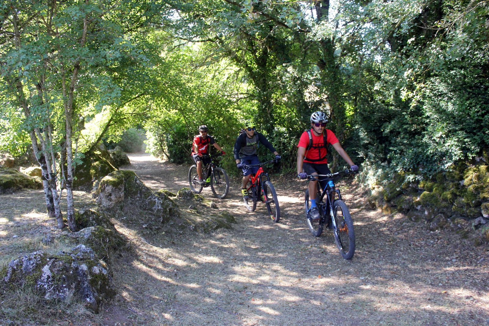 CIRCUIT LE TOUR DU MONT ESTREMAL ESPACE VTT-FFC LODÉVOIS ET LARZAC Le Cros Occitanie
