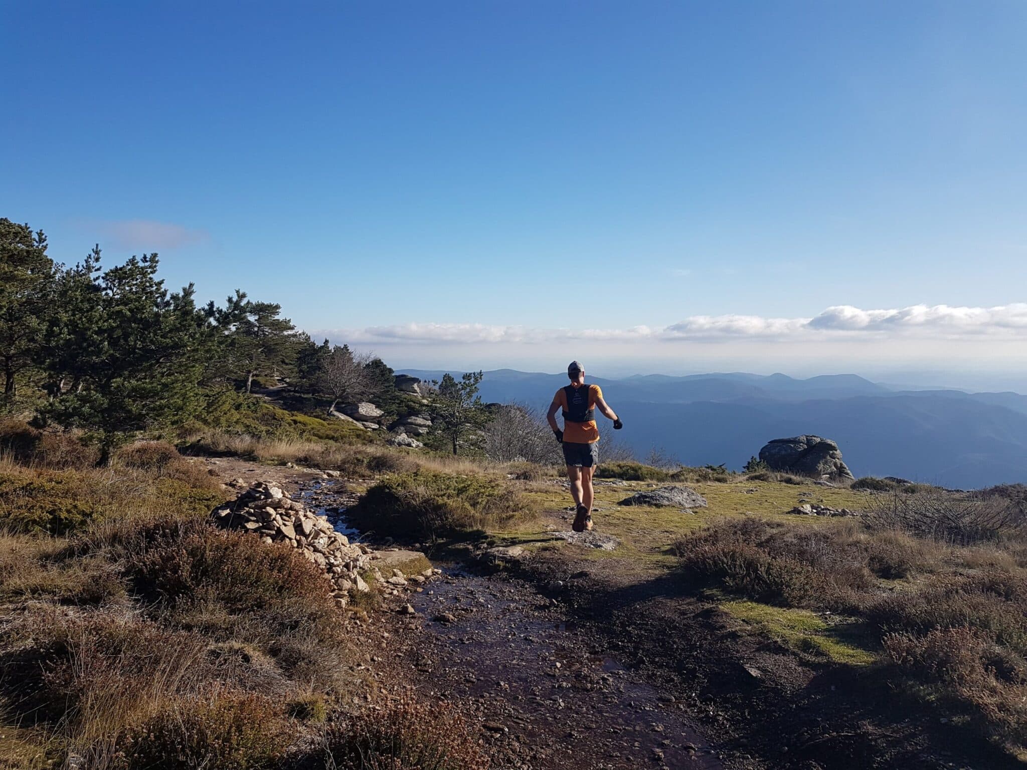 ITINERANCE TRAIL SUR LE GR®7 MONTAGNES DU CAROUX Prémian Occitanie ITINERANCE TRAIL SUR LE GR®7 MONTAGNES DU CAROUX Prémian Occitanie