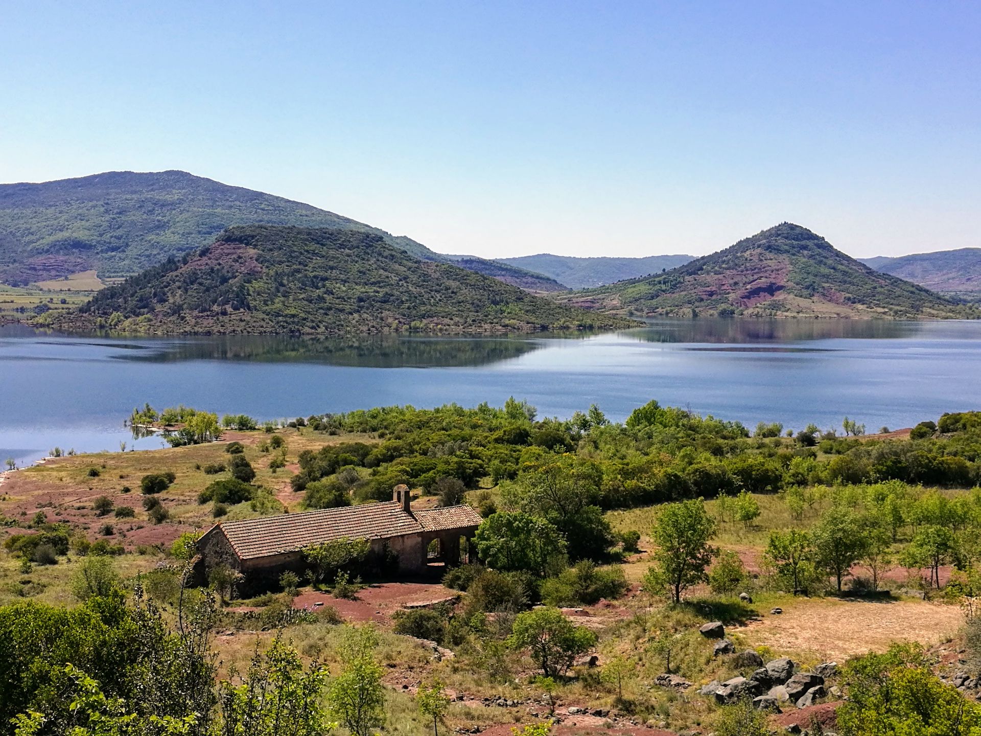 TRAIL DU TOUR DU LAC DU SALAGOU GR® DE PAYS ENTRE 2 LACS AVÈNE – SALAGOU Clermont-l'Hérault Occitanie