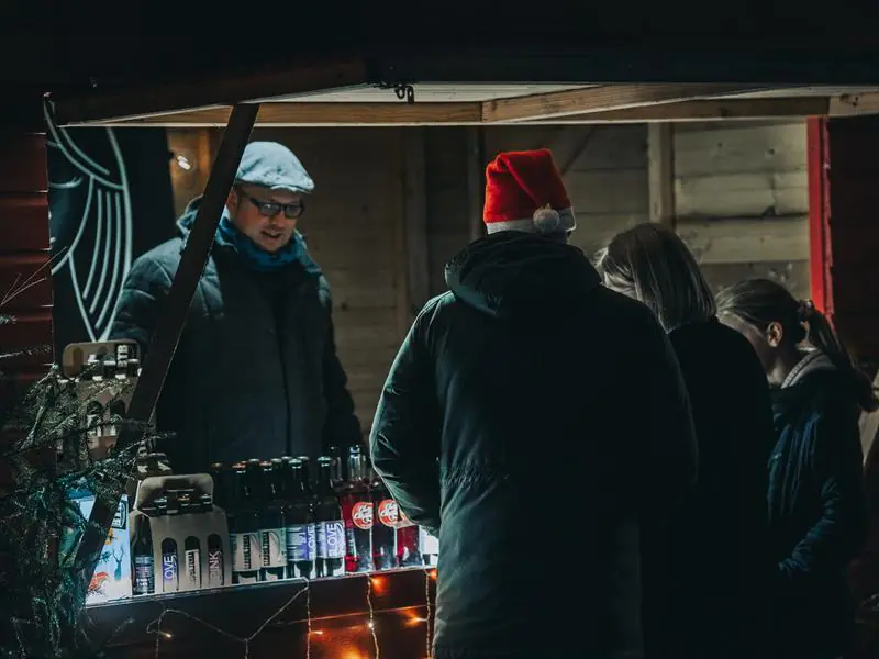 MARCHÉ DE PRODUCTEURS EN ATTENDANT NOËL