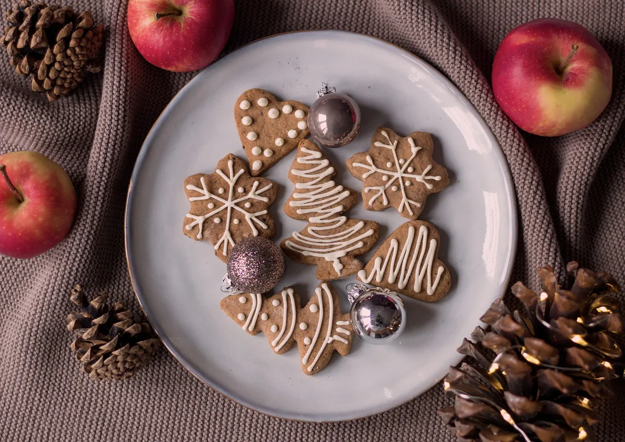 PRÉPARONS NOËL ! ATELIERS-GOÛTER DES LUTINS À LA MÉDIATHÈQUE.