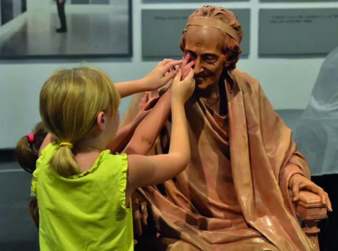 priere de toucher art matière musée rennes