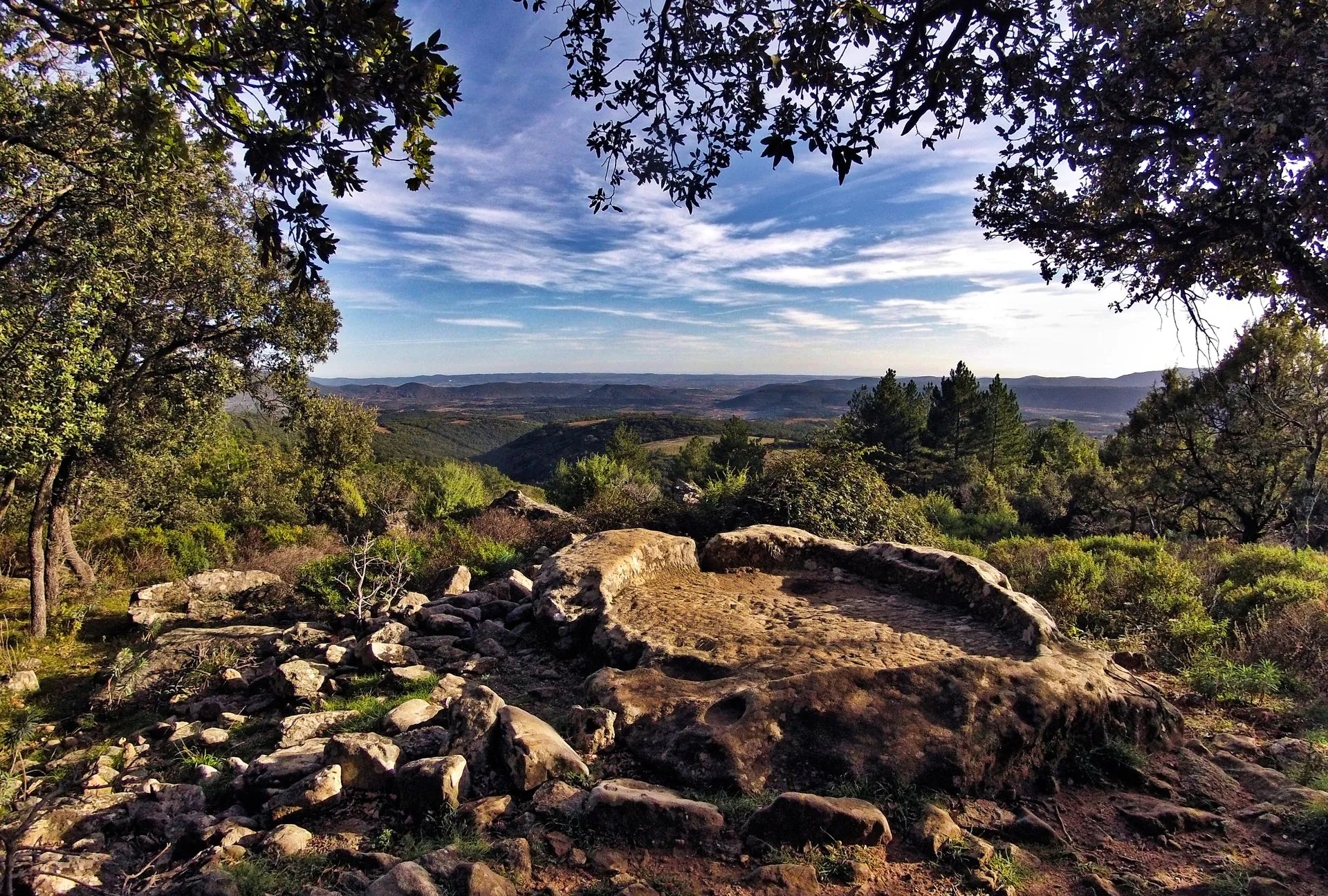 DU CAUSSE DU LARZAC AUX PIÉMONTS Jonquières Occitanie