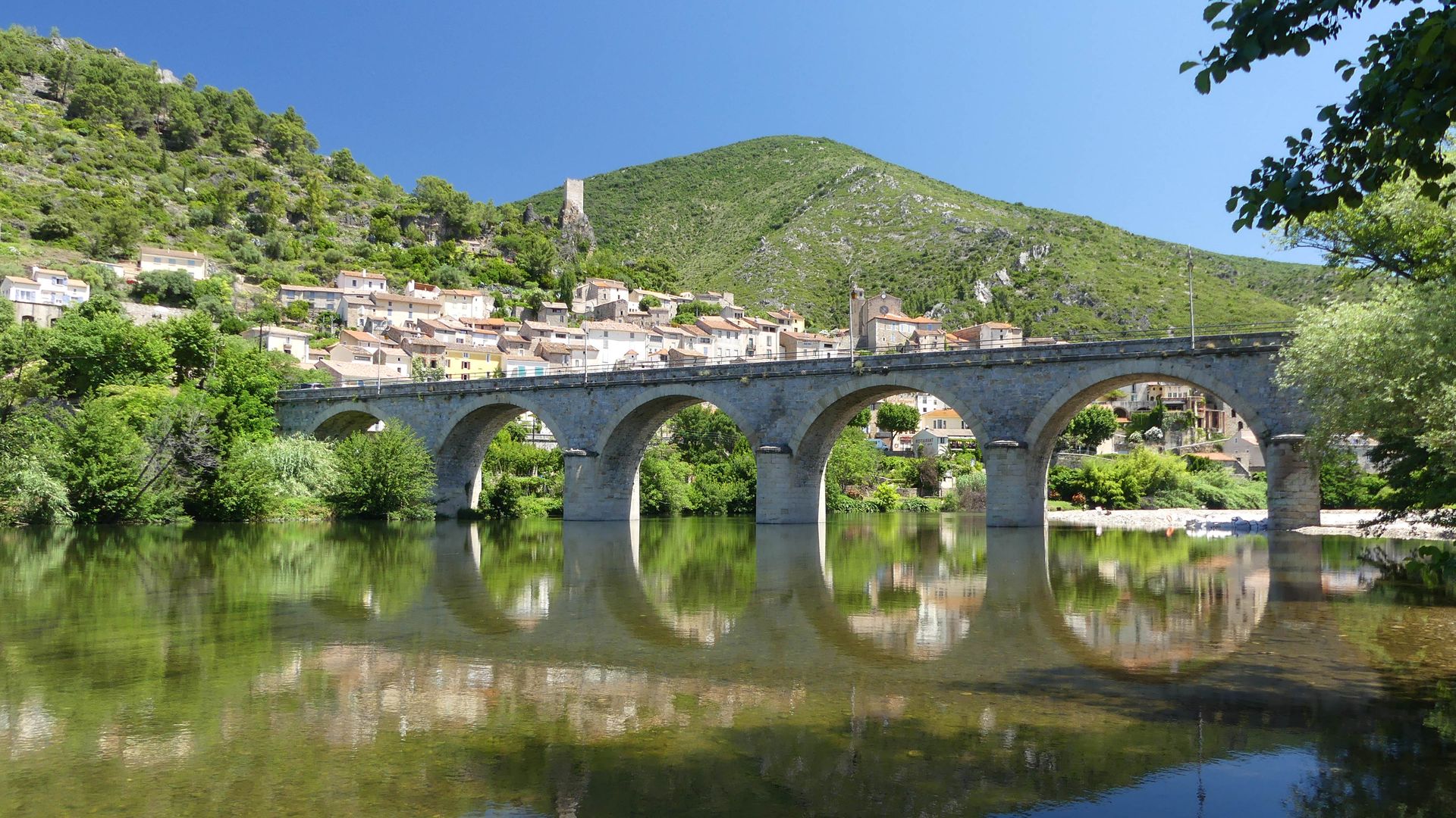 TOUR DU SAINT-CHINIAN AU FAUGÈRES GR® DE PAYS MINERVOIS