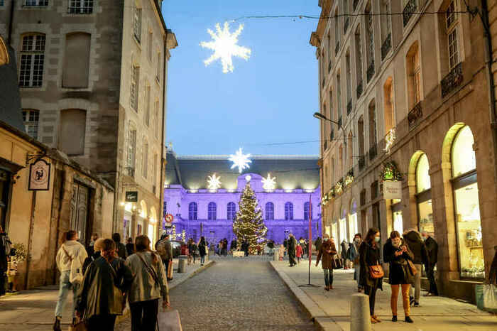 Visite guidées "La lumière crée l'ambiance" Hôtel de ville Rennes