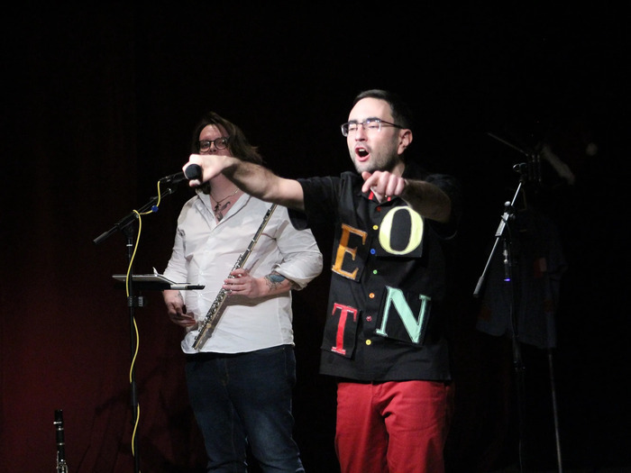 Chansons au coin du feu : Trio intime à Francheville Au quai