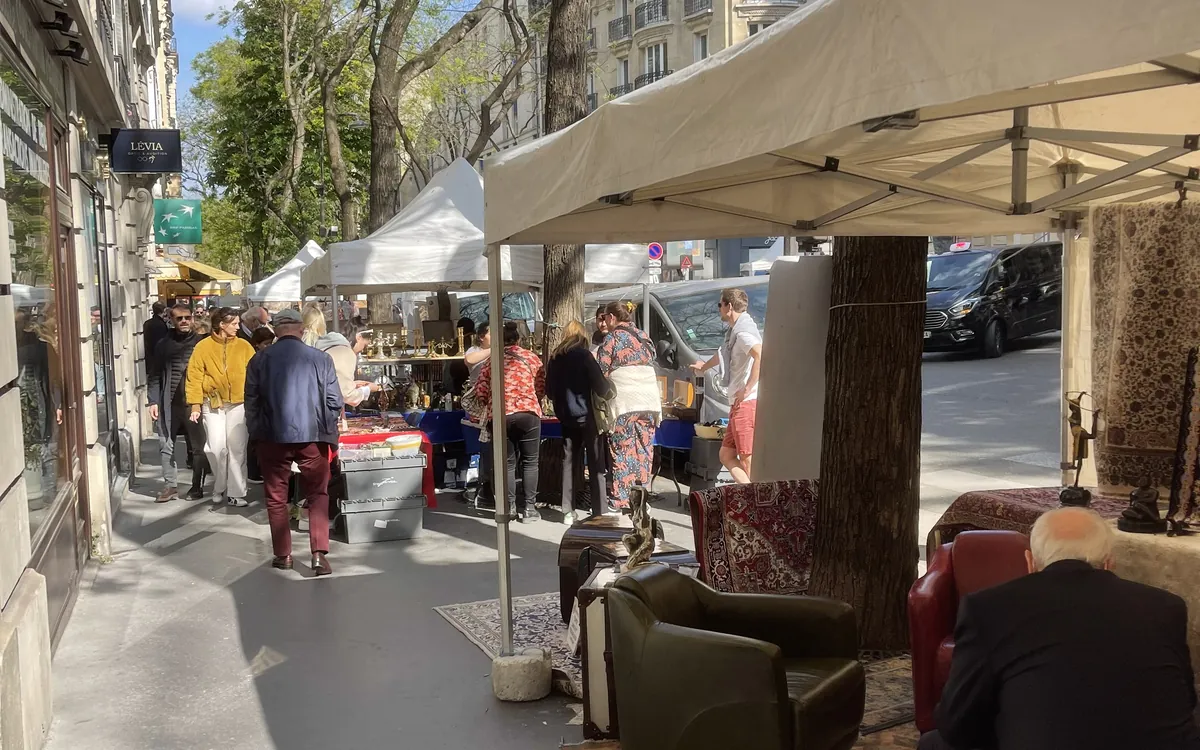 Brocante - Avenue du Maine (14e) Avenue du Maine Paris