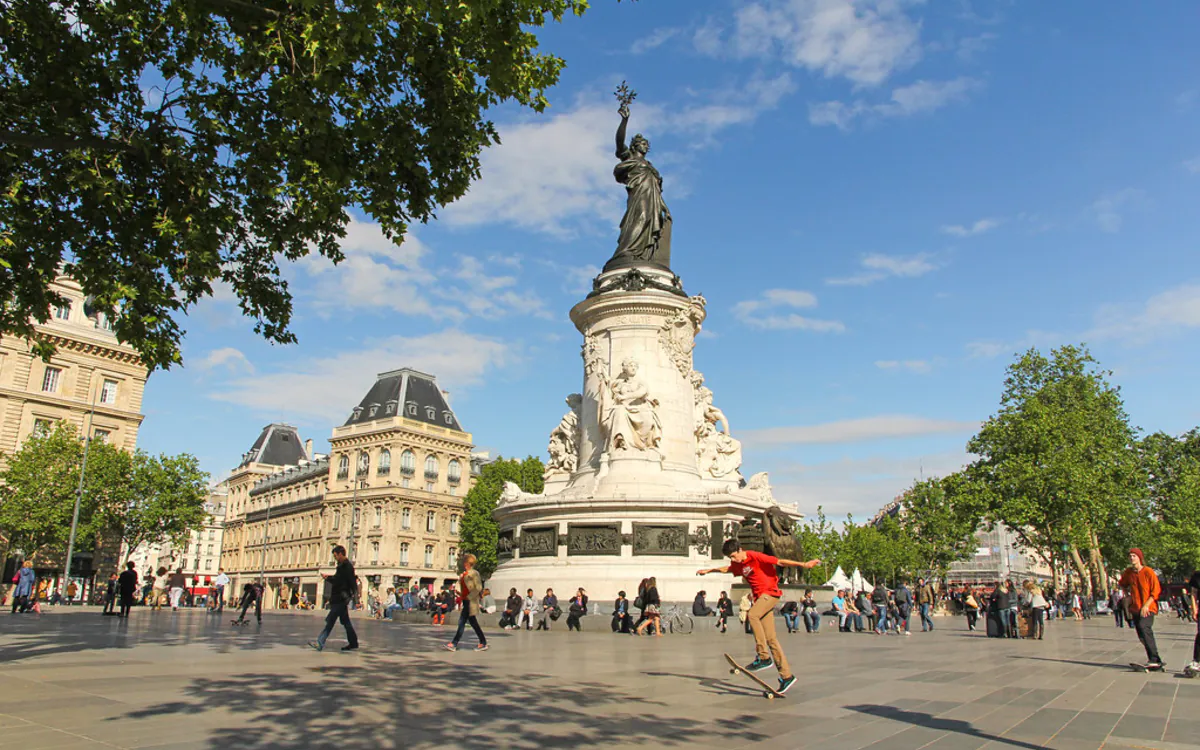 Brocante et Vide-Greniers - Place de la République 3e - 10e Place de la République Paris