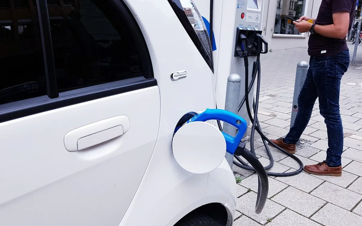 Jeudis de l'actualité : La voiture électrique Bibliothèque Germaine Tillion Paris