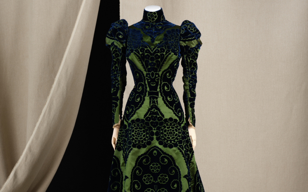 La Maison Worth Inventer La Haute Couture Petit Palais Mus E Des