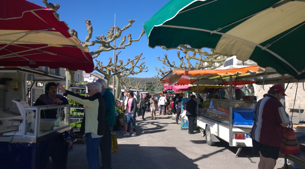 Marché à Luzech