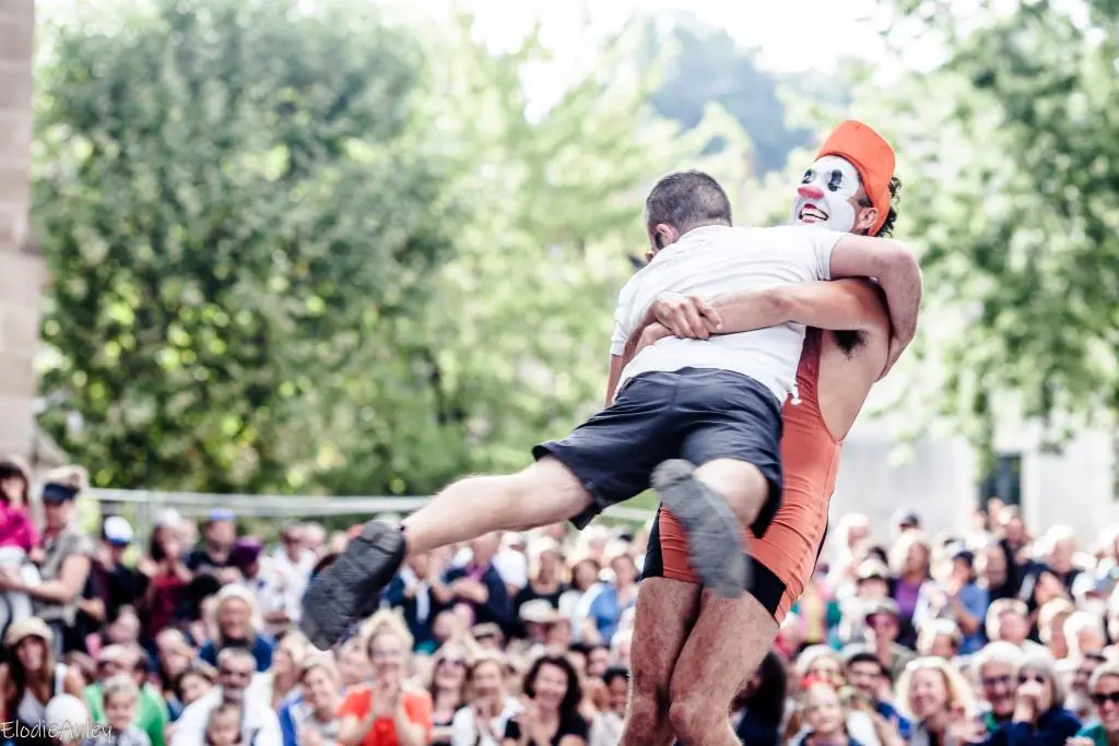 Spectacle de rue: Un Verano Naranja