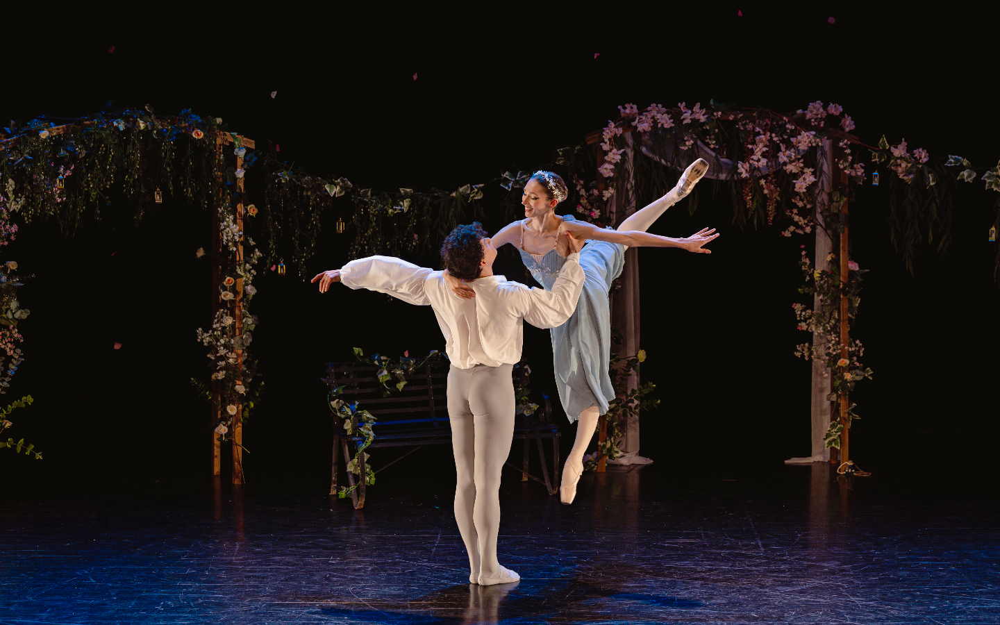 Danse Les quatre saisons par l'Académie Ballet Cala Valdes