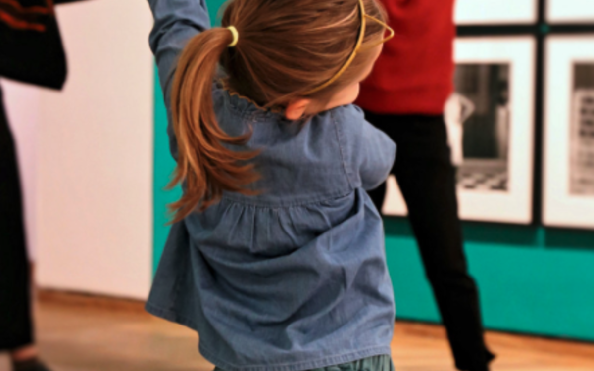 Atelier de danse parents-enfants Bibliothèque Couronnes - Naguib Mahfouz Paris