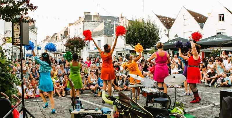 FESTIVAL DE THEATRE DE RUE JOURS DE FETE 22ème Edition