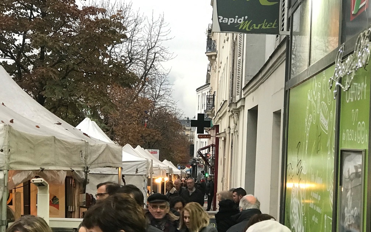 Brocante Boulevard Montparnasse (14e) - MIXTE Boulevard du Montparnasse - 14e Paris