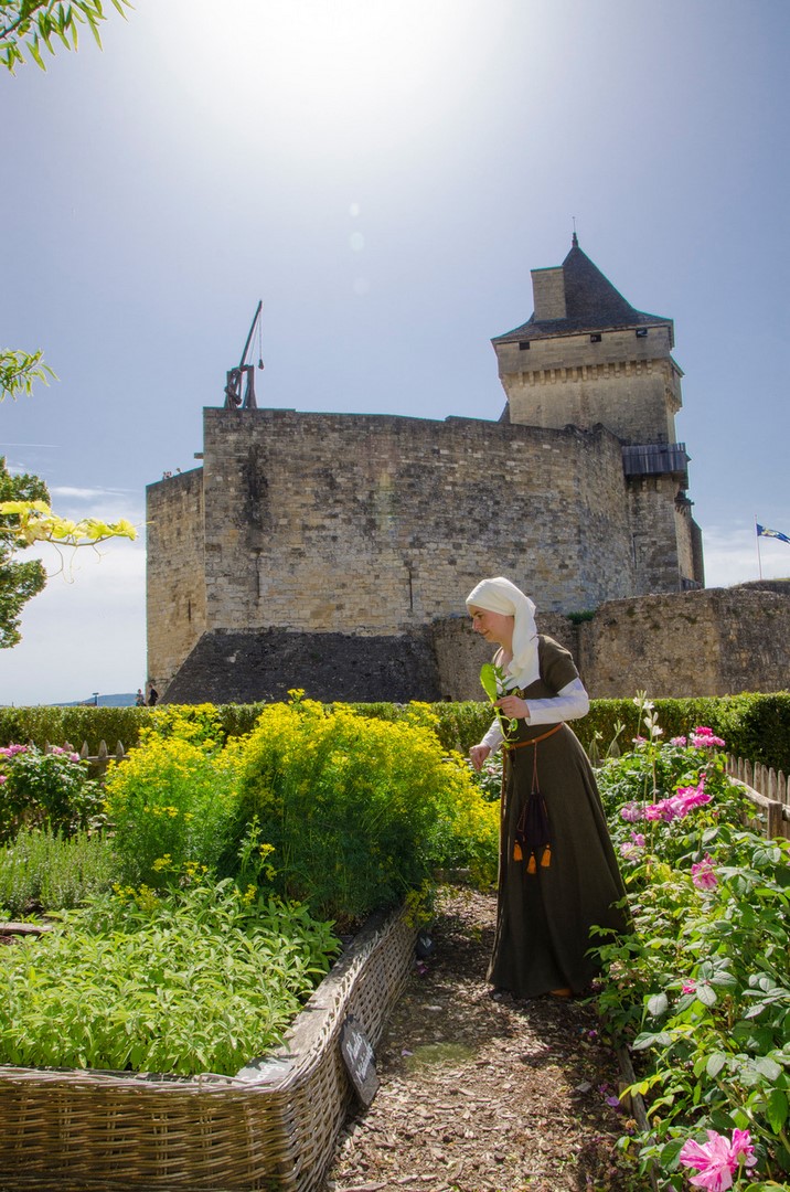 Visite "Vertus et usages des plantes médiévales"