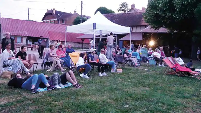 Séance de cinéma en plein air