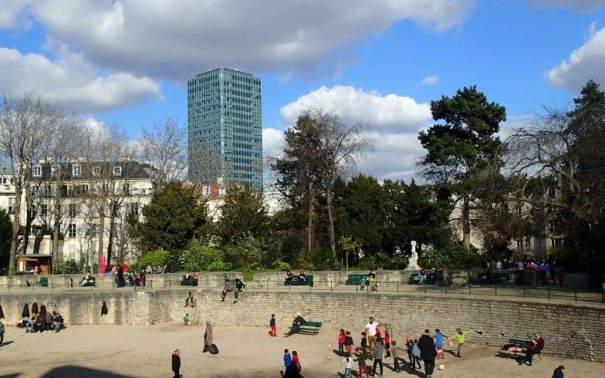 Des arènes de Lutèce au jardin de Cluny Square des arènes de Lutèce et square Capitan Paris