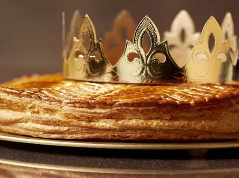 Dégustation de Galettes des rois et des reines aux plantes et fleurs comestibles