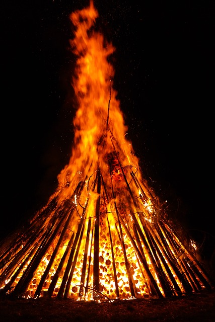 Feu de la Saint-Jean à Ponchapt