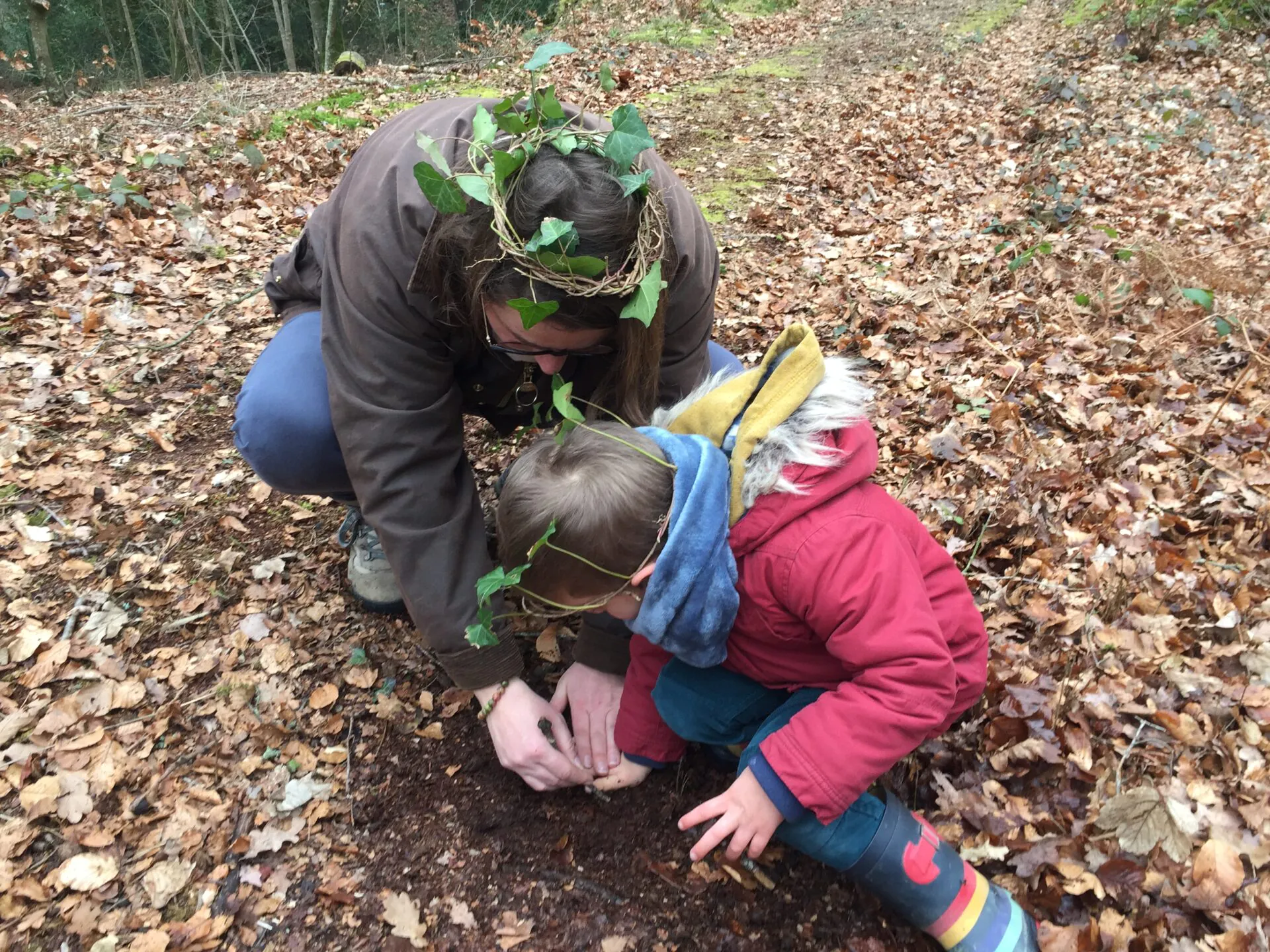 Balade jeux d'hiver en forêt