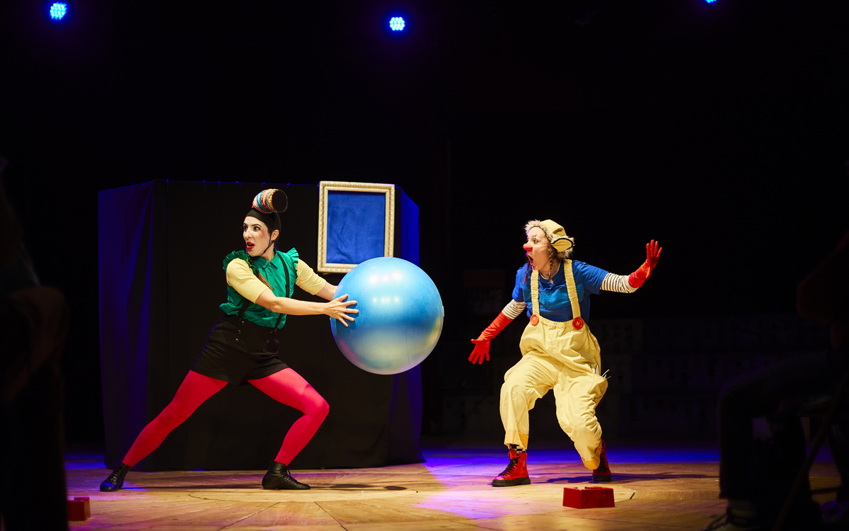 Spectacle familial avec les Soeurs Lampions | Haut en couleurs ! Bibliothèque L'Heure joyeuse Paris