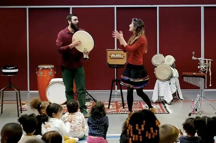 Éyé - L’oiseau chanté - par la Cie L’insuffleuse Théâtre la Ruche - Le Petit Théâtre de Viarme