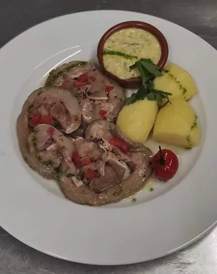 Repas tête de veau ou blanquette de veau