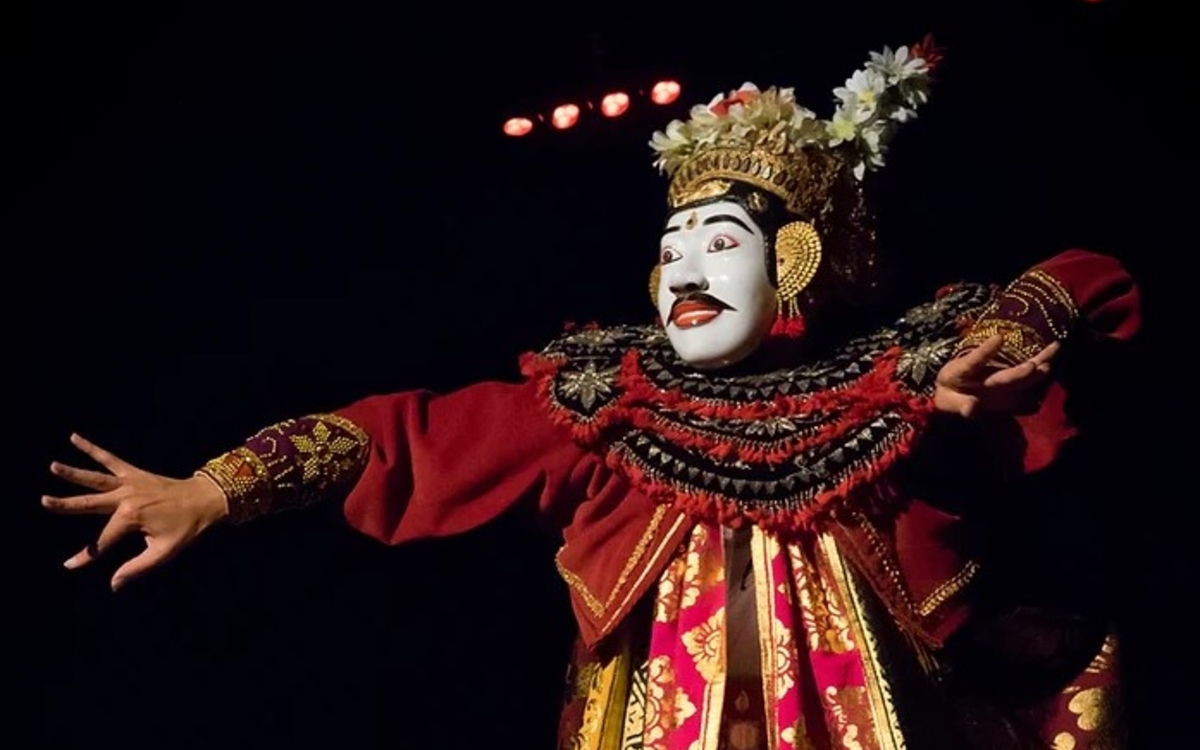 Anak Bali - ou comment j'ai appris à danser le Topeng Théâtre Mandapa Paris