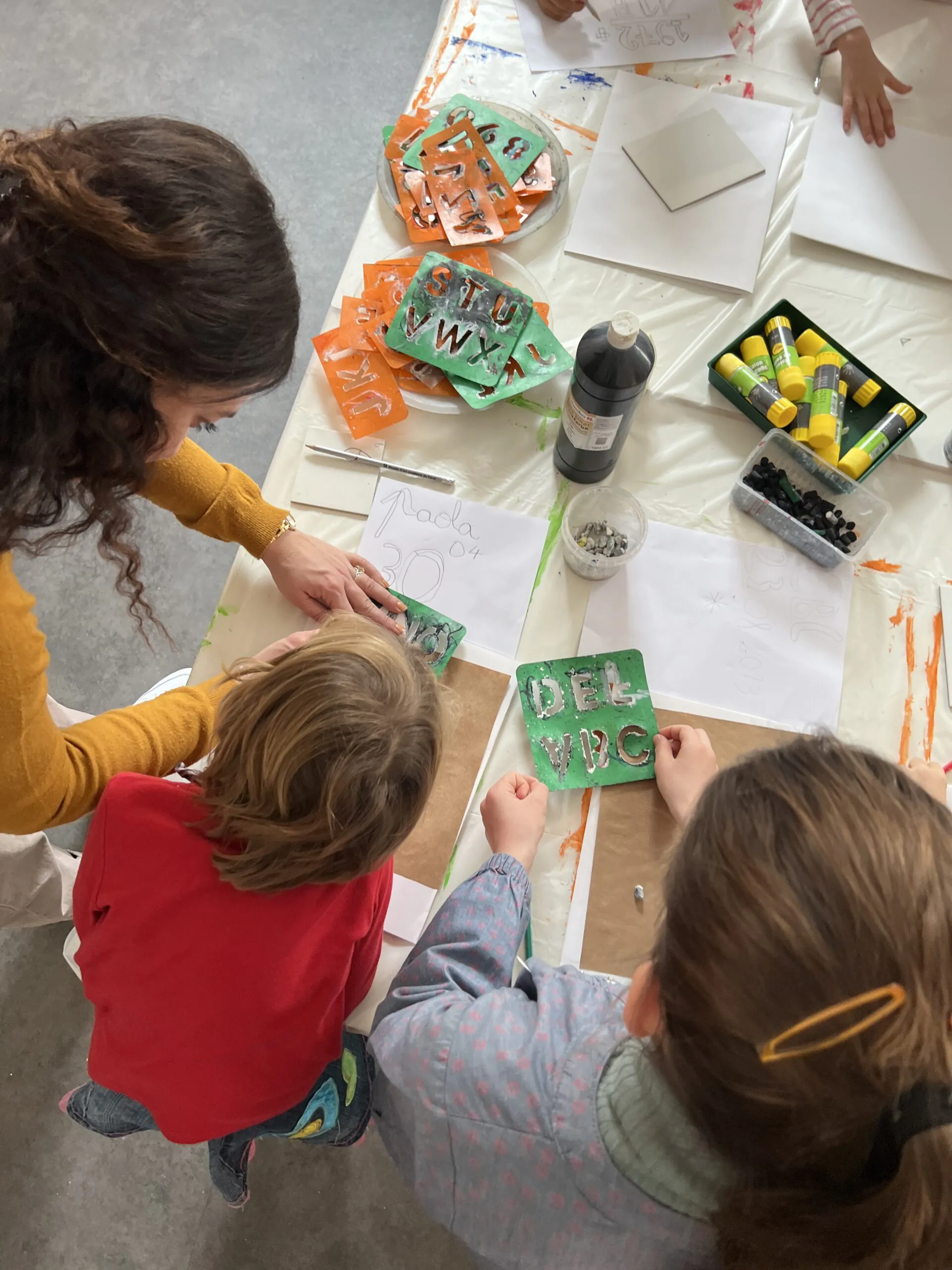 ATELIER D’ARTS PLASTIQUES POUR LES 6-12 ANS