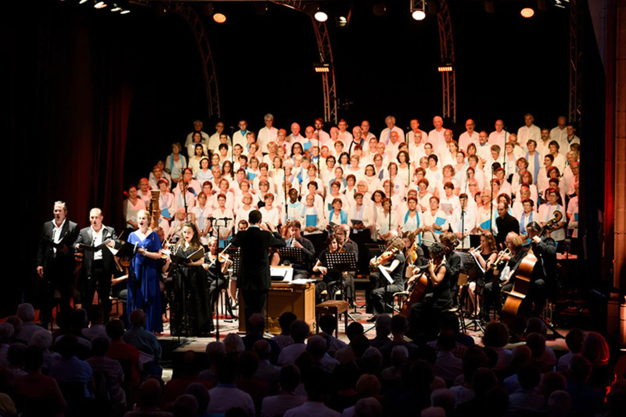 Concert de l'association Lumières sur Notre-Dame de Cléry Magnificat de Bach et de Rutter