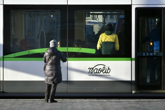 Circuler en ville : bien utiliser les transports publics - Ateliers mobilités seniors CSC Perray Nantes