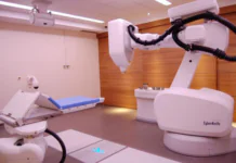 CYBERKNIFE radio laser