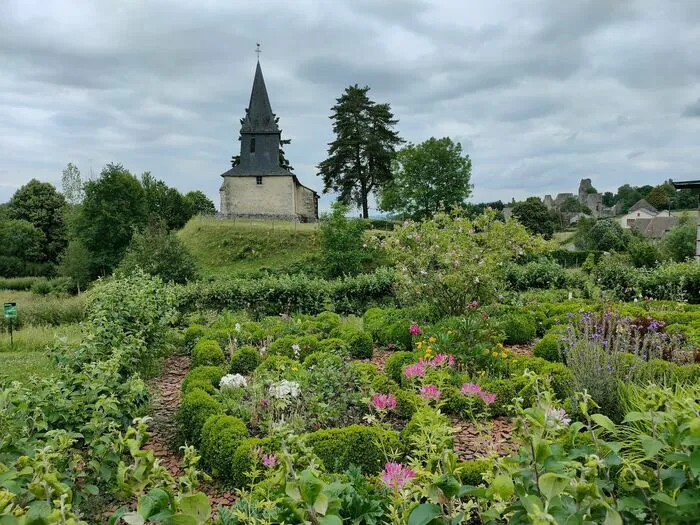 Découverte du jardin de L'An Mil à nos jours Jardin de l'An Mil à nos jours Rilhac-Lastours