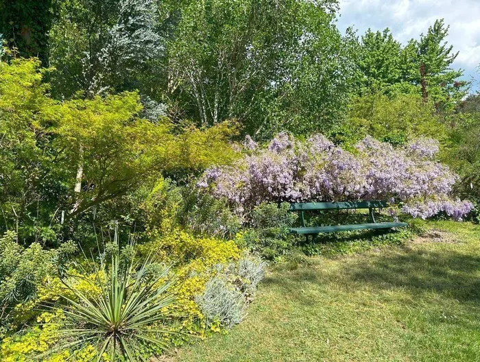 Analyse et composition du jardin des sables Jardin des Sables Montvendre