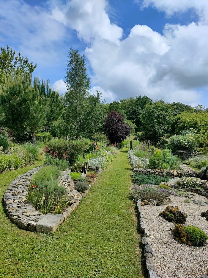 Découverte des jardins de Paul Le jardin de Paul Genouillé