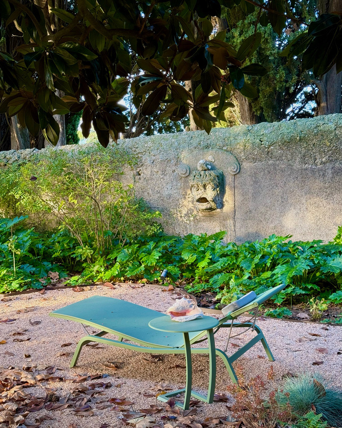 Les pierres vivantes Le Pavillon de Galon Cucuron