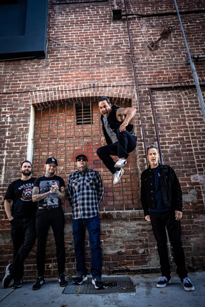 Skate Punk Night with Strung Out (USA) and Belvedere (CAN) Le Rez-Usine Genève