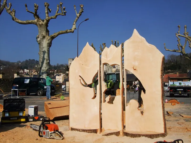 Fête de l'arbre à Montignac-Lascaux