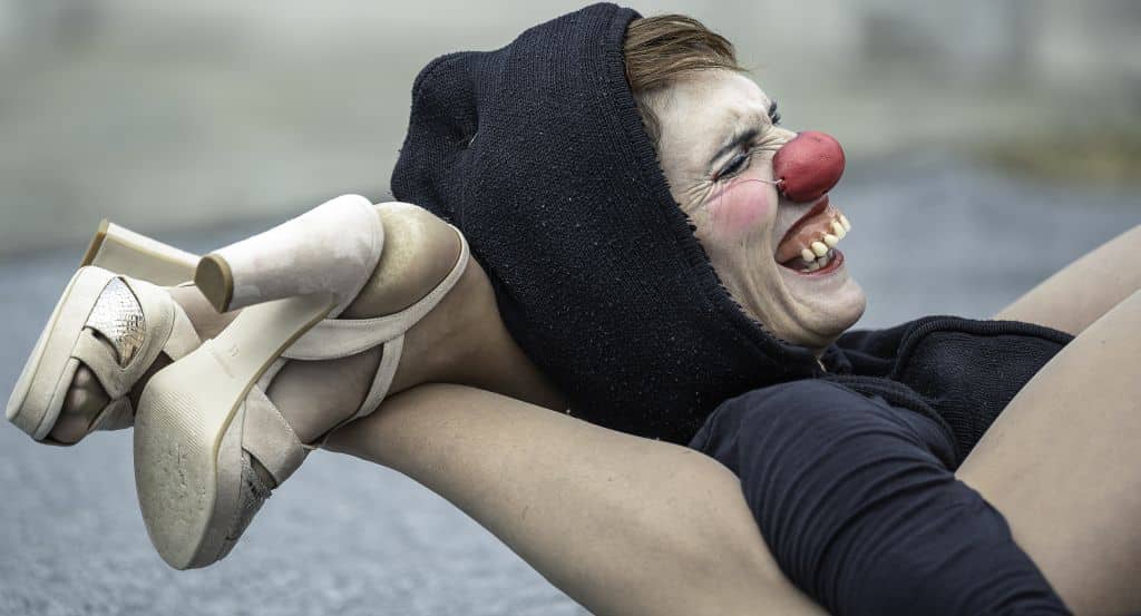 More aura Veronique Tuaillon