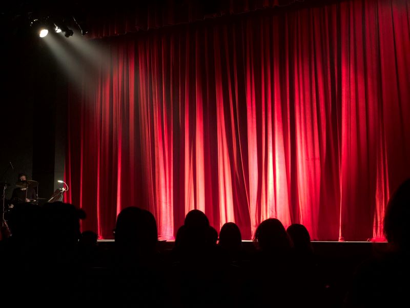 Théâtre Parfum et suspicions