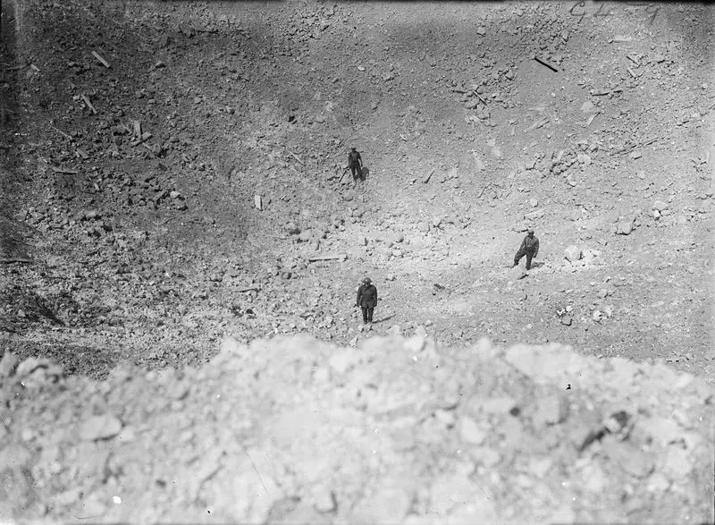 trou de mine la boiselle 1916