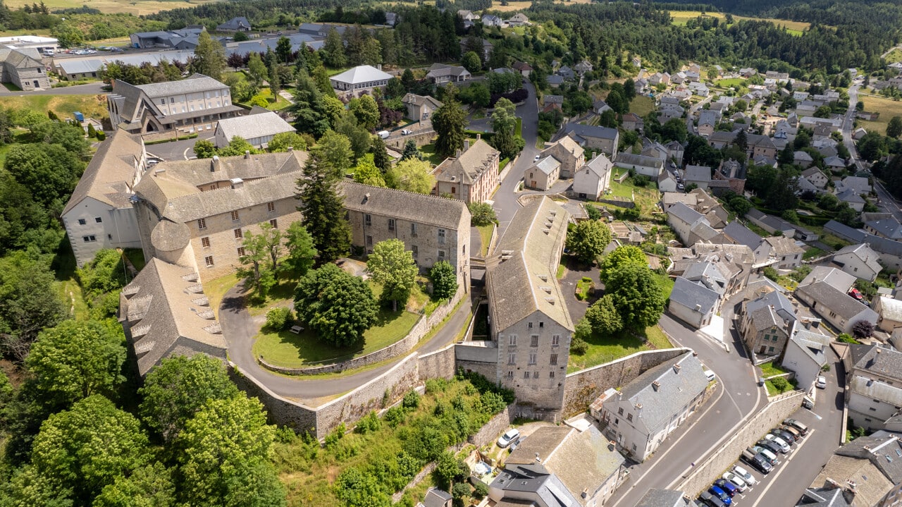LE PARCOURS HISTORIQUE DE SAINT-ALBAN-SUR-LIMAGNOLE Saint-Alban-sur-Limagnole Occitanie LE PARCOURS HISTORIQUE DE SAINT-ALBAN-SUR-LIMAGNOLE Saint-Alban-sur-Limagnole Occitanie